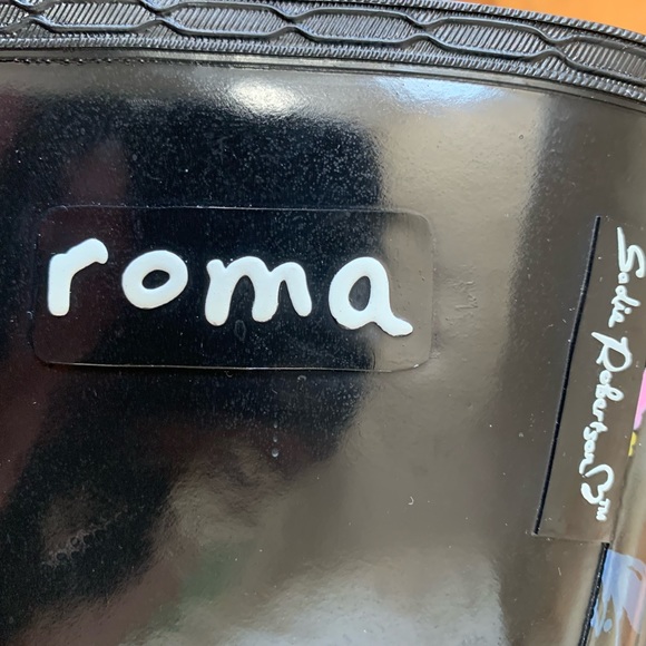 ROMA Sadie Robertson Floral Rain Boots - Picture 5 of 8